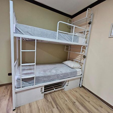 Hostel La Cali Inn Сан Хосе Екстериор снимка