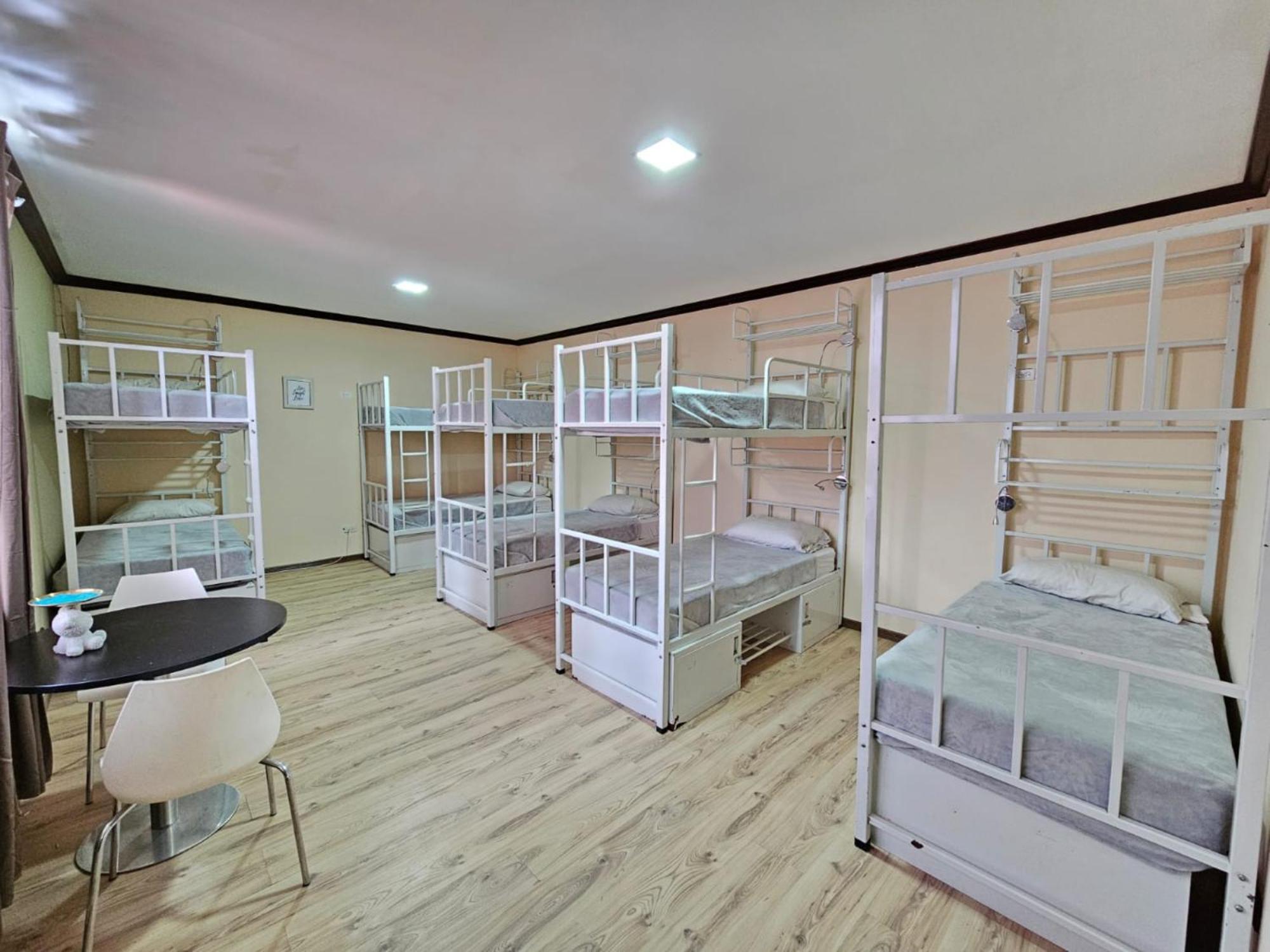 Hostel La Cali Inn Сан Хосе Екстериор снимка