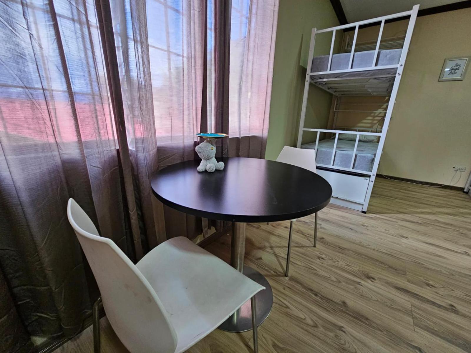 Hostel La Cali Inn Сан Хосе Екстериор снимка