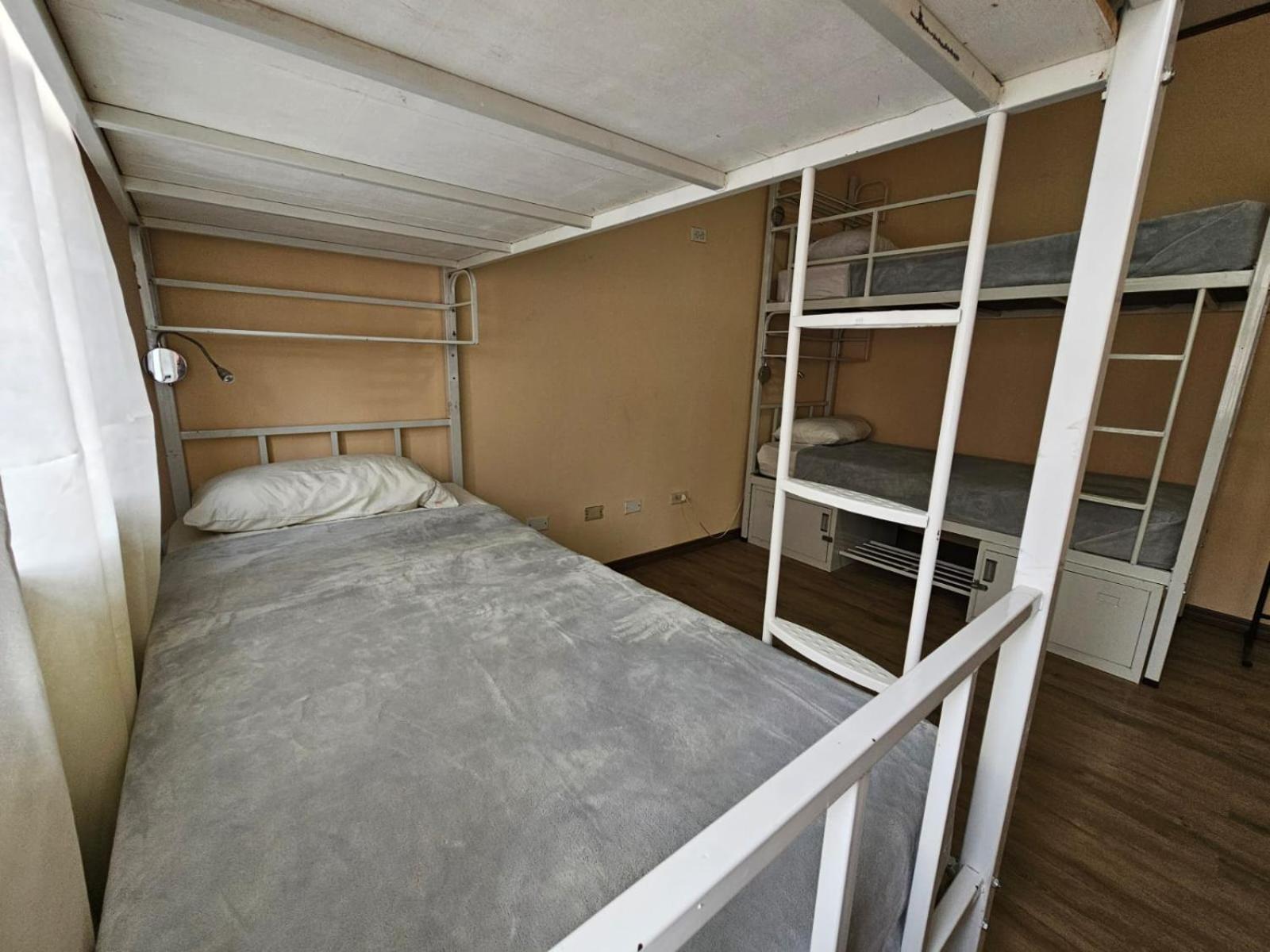 Hostel La Cali Inn Сан Хосе Екстериор снимка