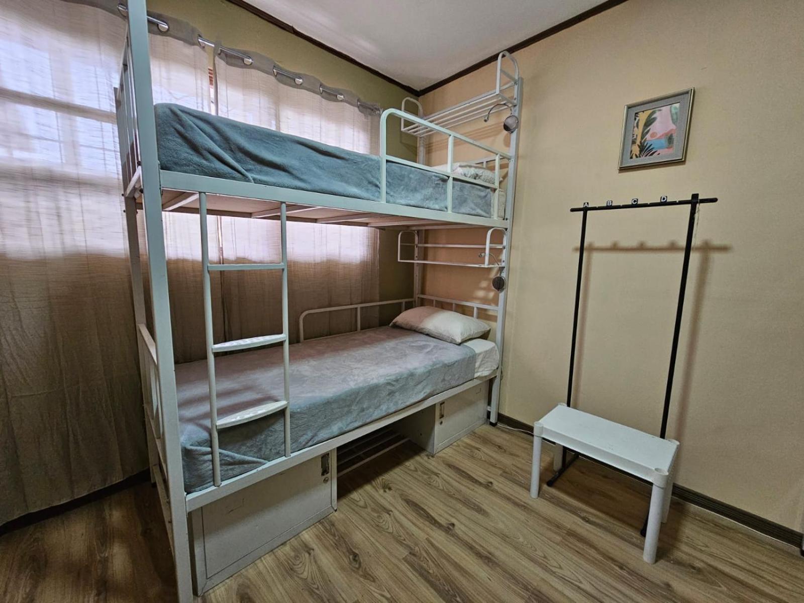 Hostel La Cali Inn Сан Хосе Екстериор снимка