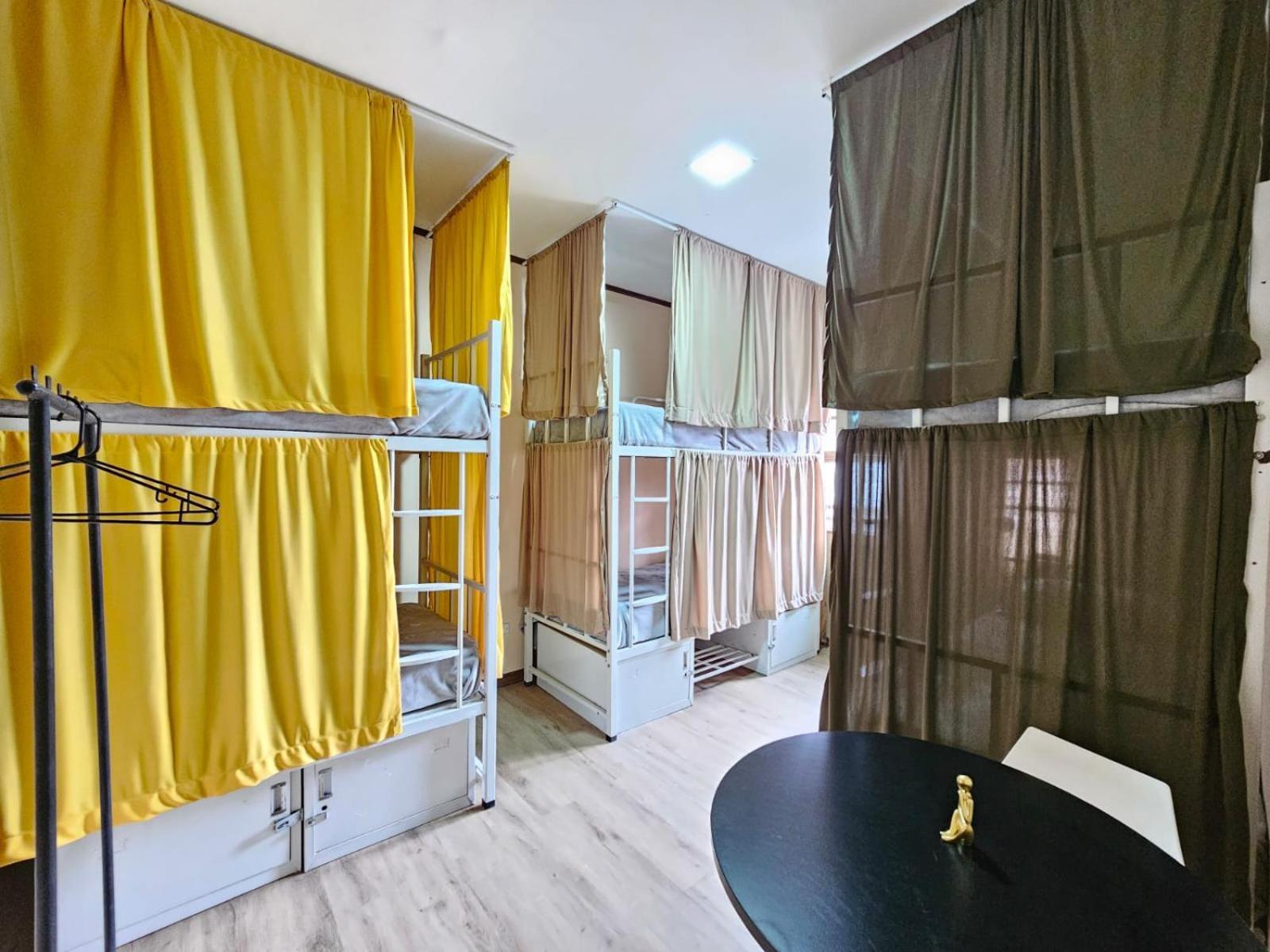 Hostel La Cali Inn Сан Хосе Екстериор снимка