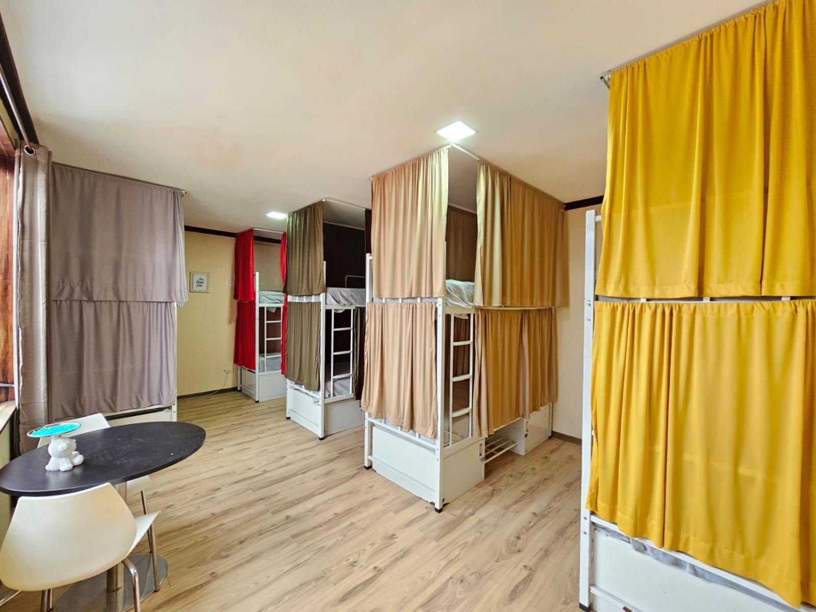 Hostel La Cali Inn Сан Хосе Екстериор снимка