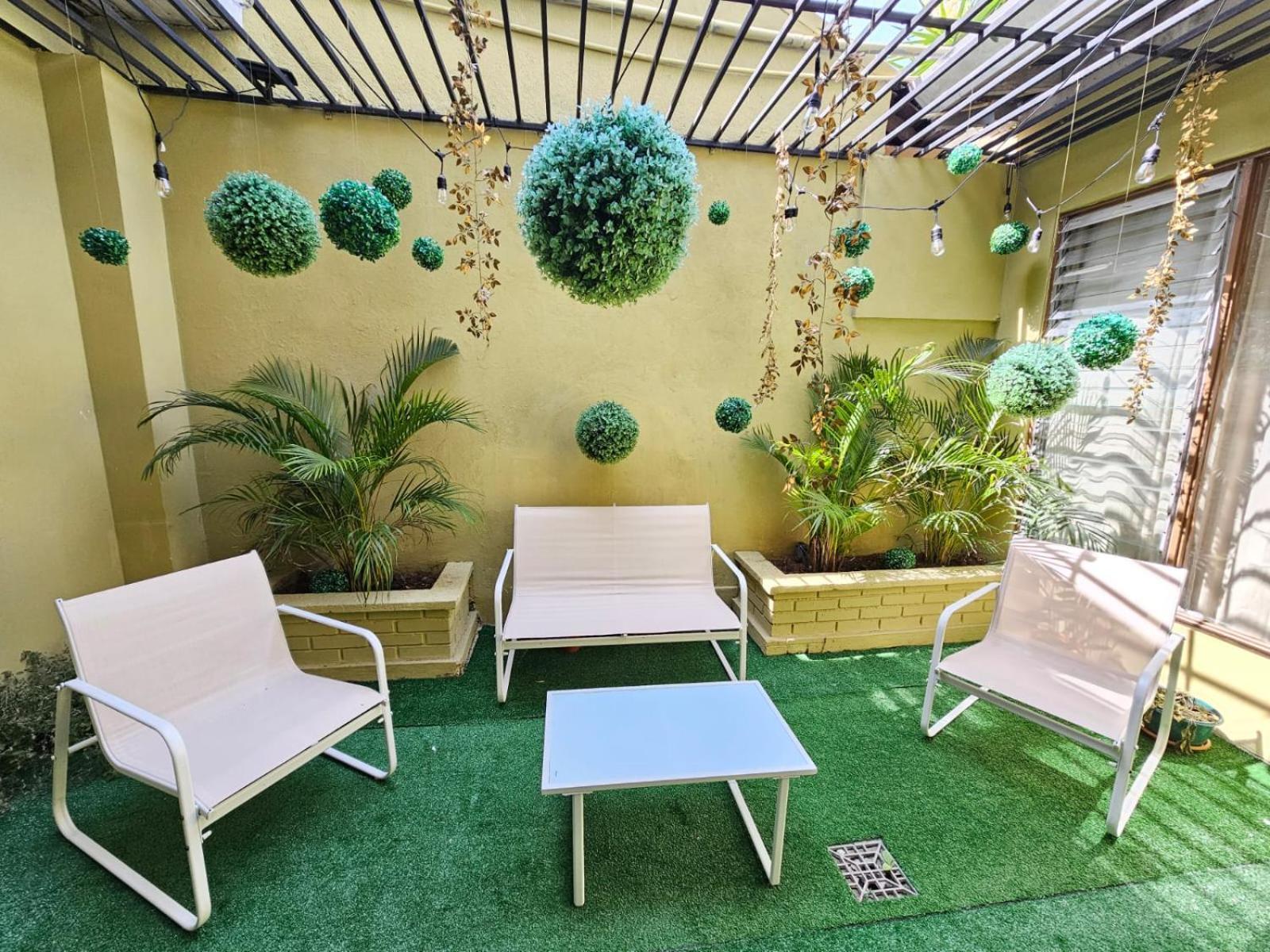 Hostel La Cali Inn Сан Хосе Екстериор снимка