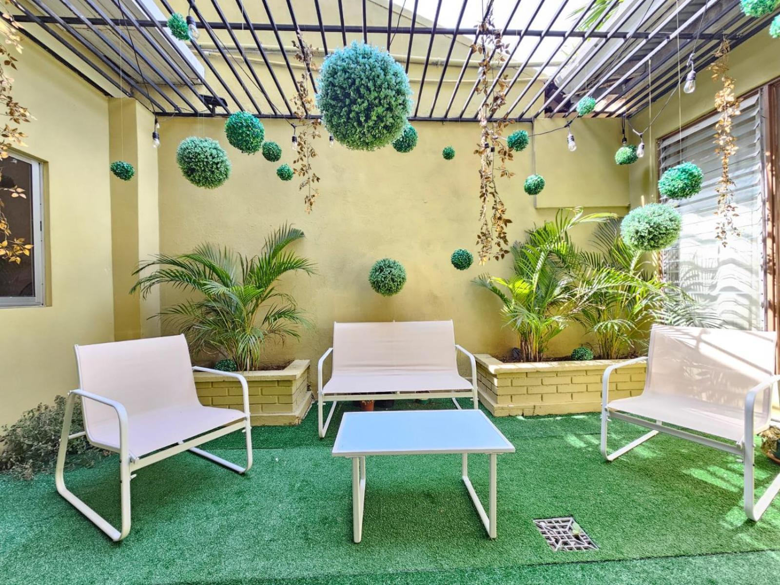 Hostel La Cali Inn Сан Хосе Екстериор снимка